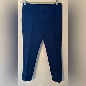 WHITE HOUSE/BLACK MARKET WOMAN’S PERFECT FORM SLIM ANKLE PANTS.  SIZE 8R. NAVY